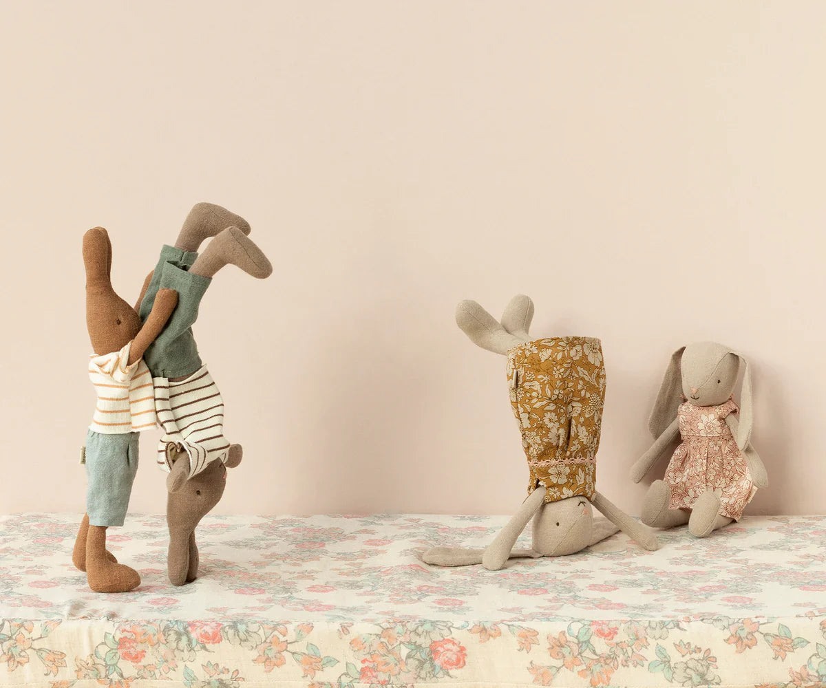 Maileg Rabbit Size 2, Brown - Striped Blouse and Pants