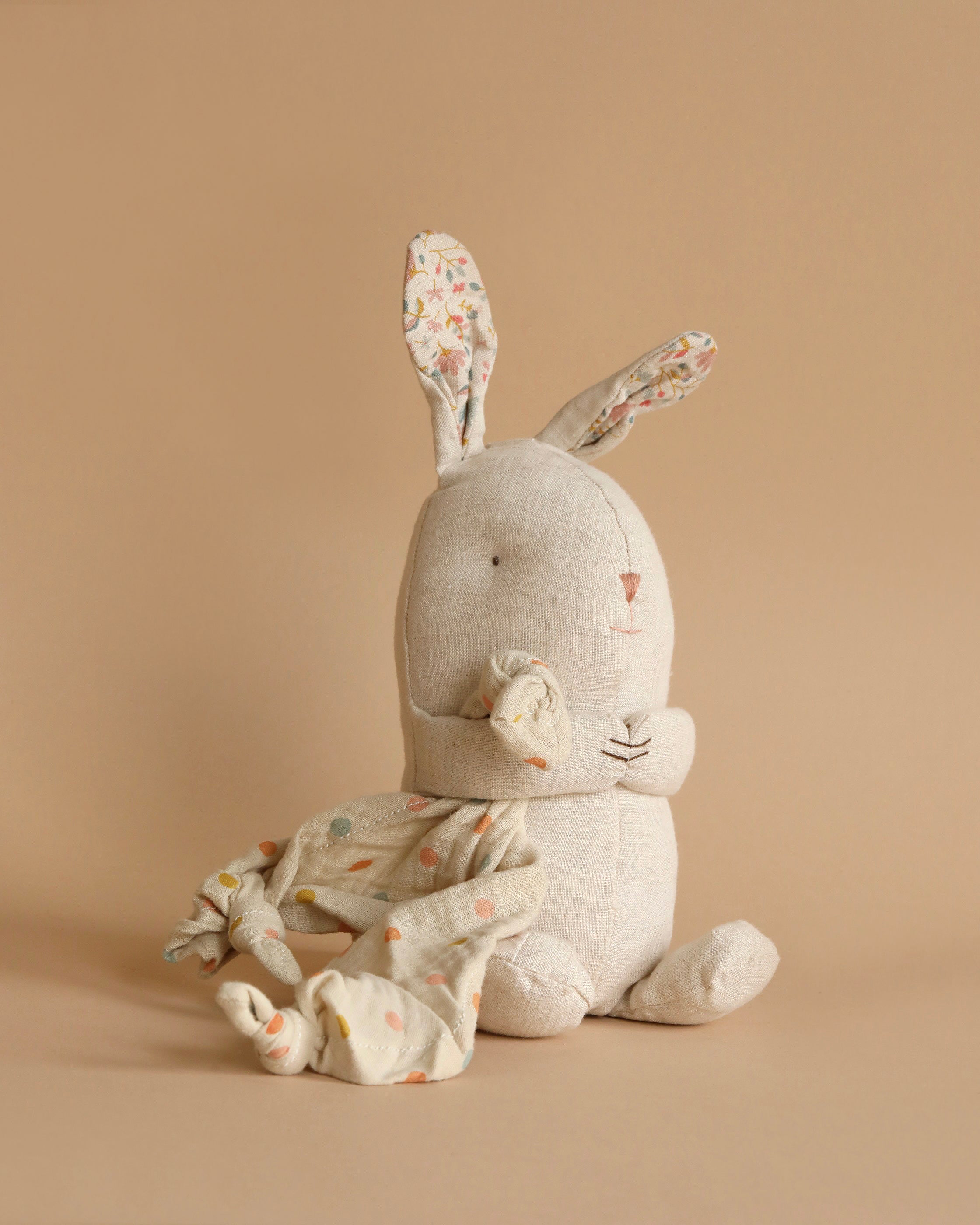 Maileg Lullaby Friends - Bunny -  Nature (Plays Music)