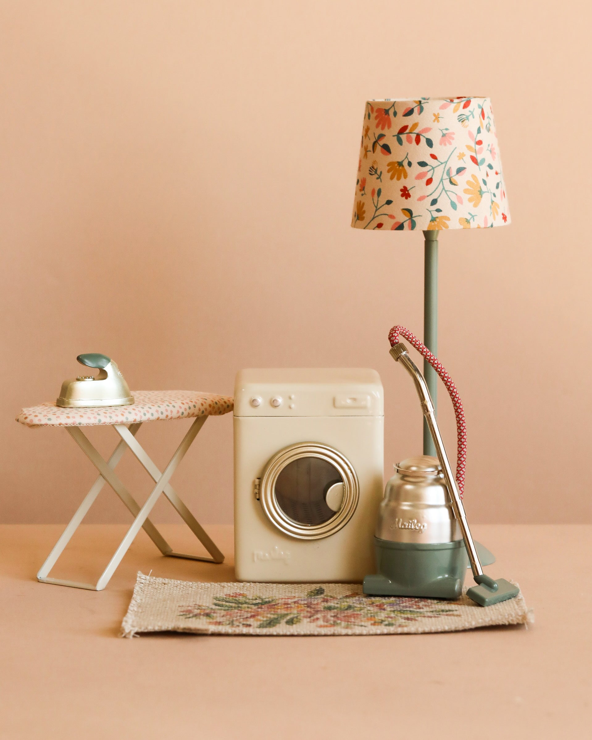 Maileg Miniature Appliance Set